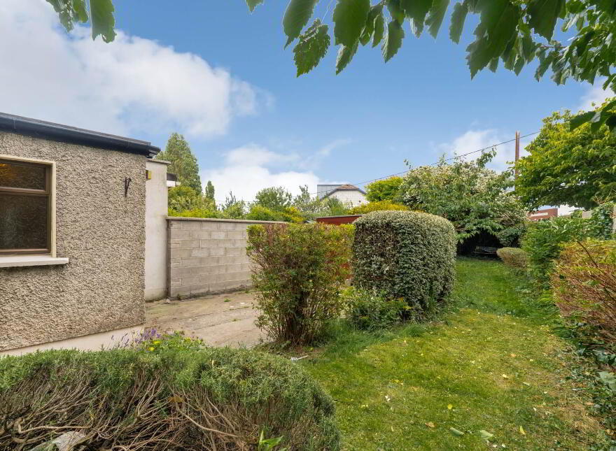 23 Larkfield Grove, Harolds Cross 6w, D6w X318, Dublin