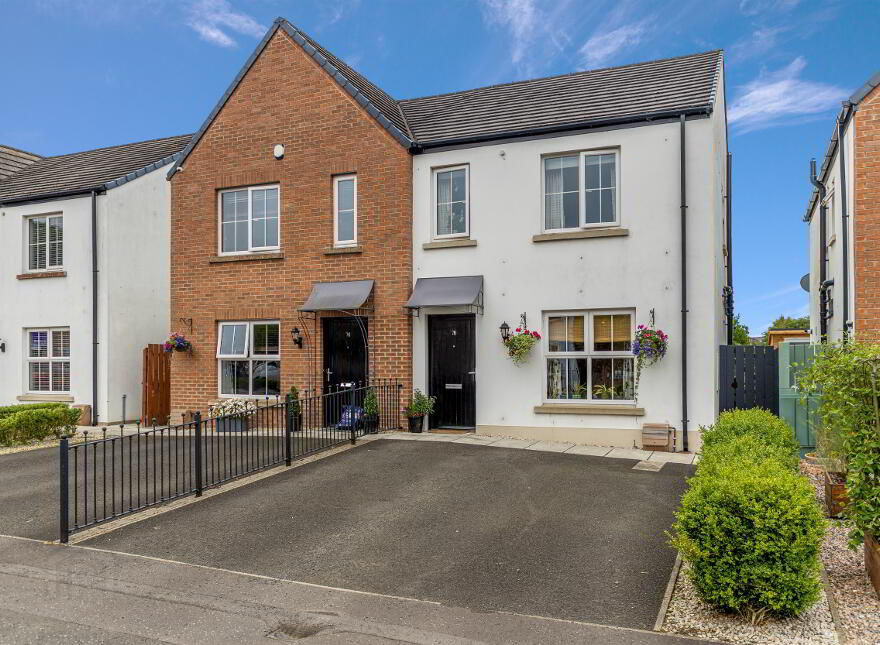 78 Leighinmohr Crescent, Ballymena, BT42 2FB photo