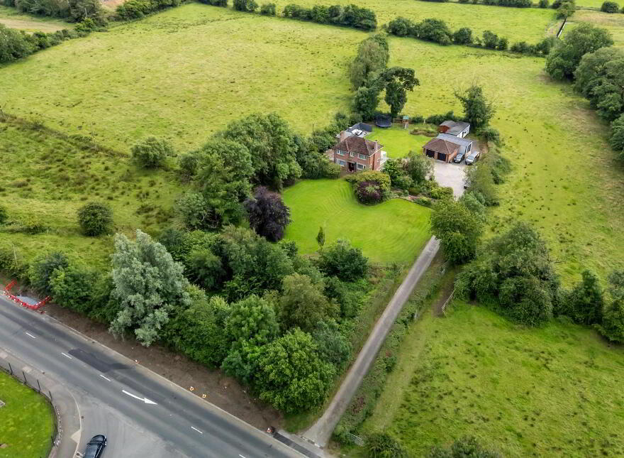 650 Antrim Road, Newtownabbey, BT36 4RG photo