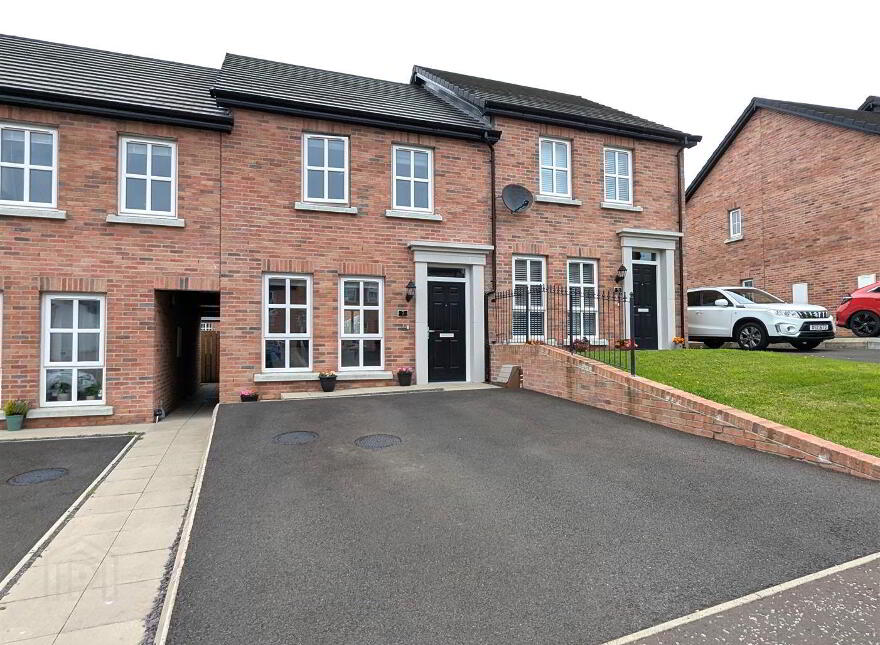 7 Ballyveigh Parade, Antrim, BT41 2FN photo
