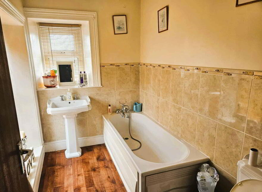 Detached Two Storey Dwelling, Castlefinn