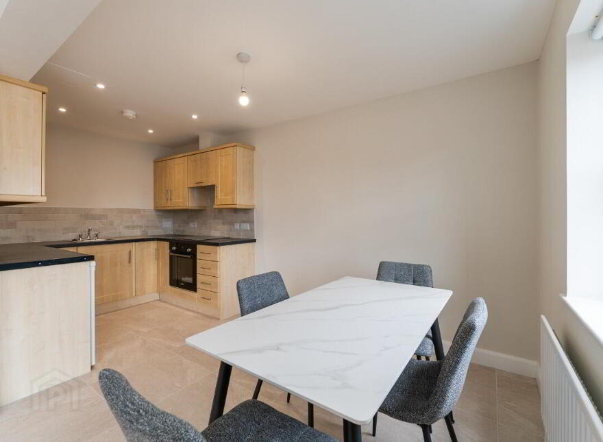101 College Court Central, Belfast, BT1 6BF