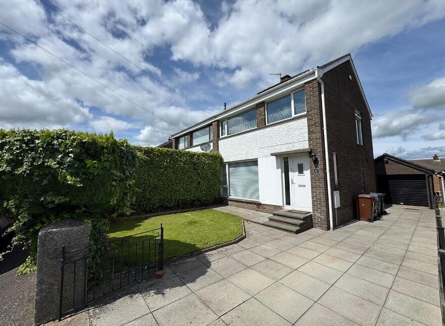13 Fairhill Drive, Carnmoney Road, Newtownabbey, BT36 6LU photo