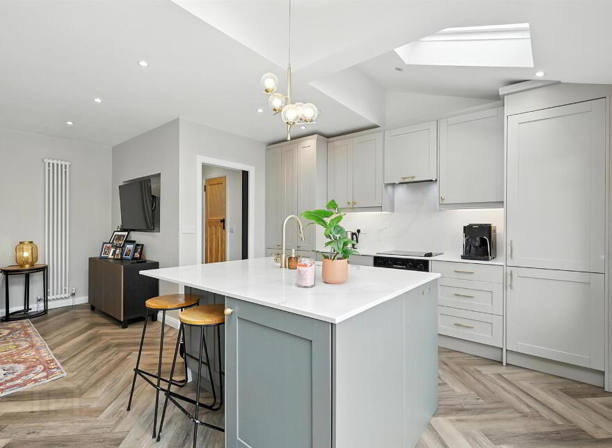 85 Priory Park, Belfast, BT10 0AG