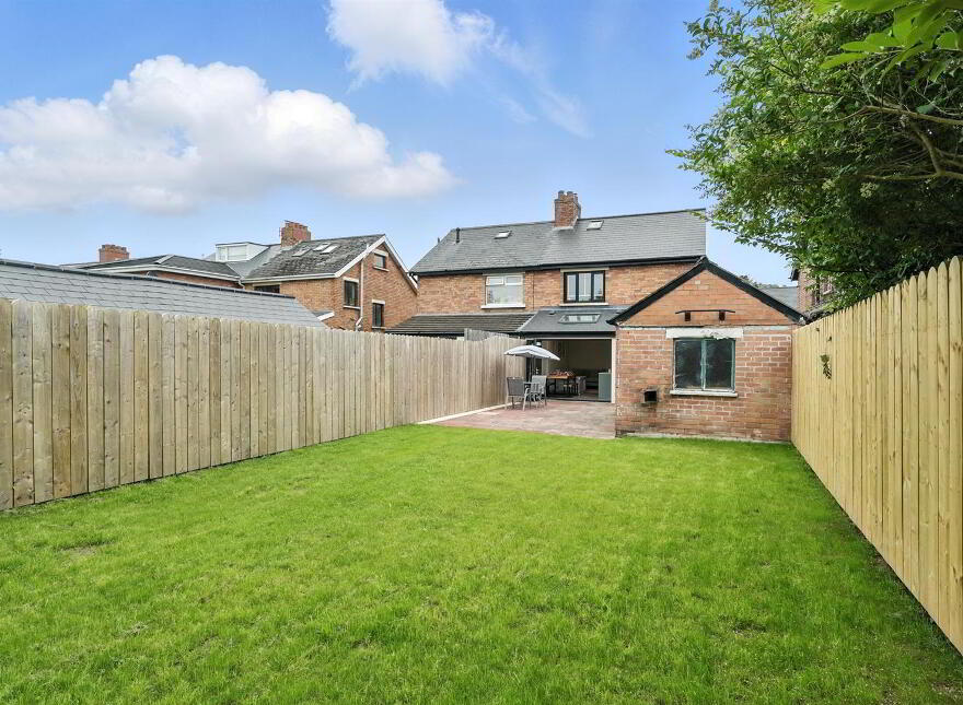 85 Priory Park, Belfast, BT10 0AG