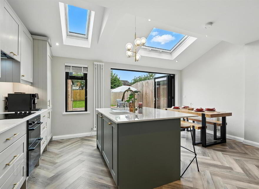 85 Priory Park, Belfast, BT10 0AG