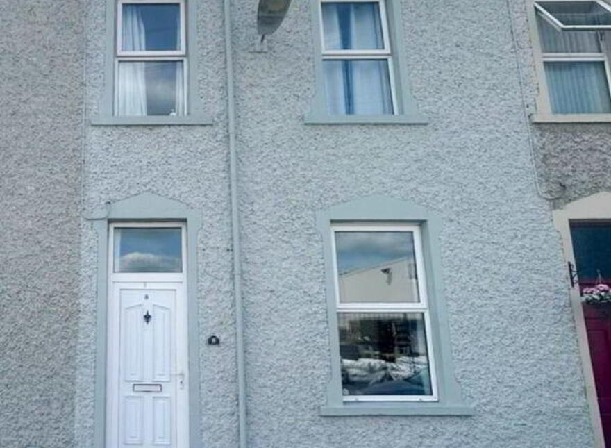 8 Cecil Street, Portadown, BT62 3AT photo