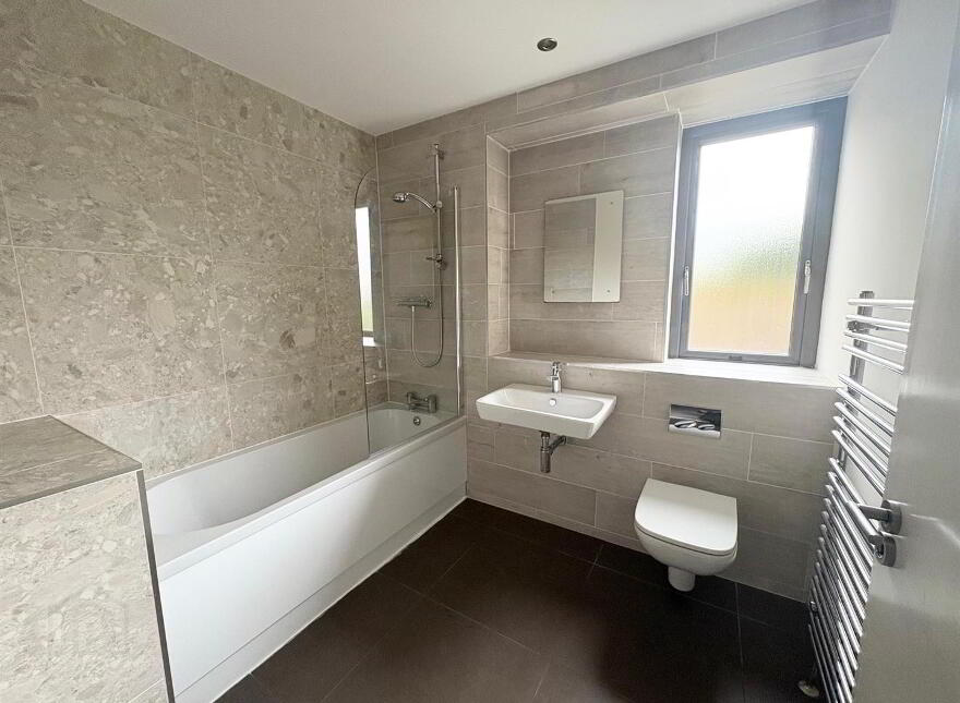 Apartment 1 5 Island Park, Carrickfergus, BT38 8TW