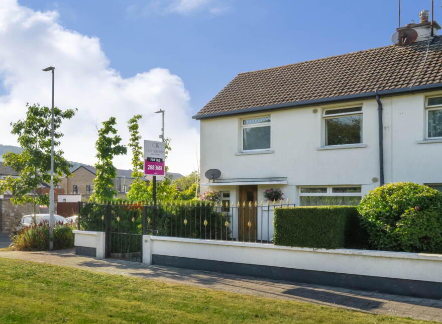 1 Cromlech Close, Glenamuck Road South, Kilternan, Dublin, D18E2A4 photo