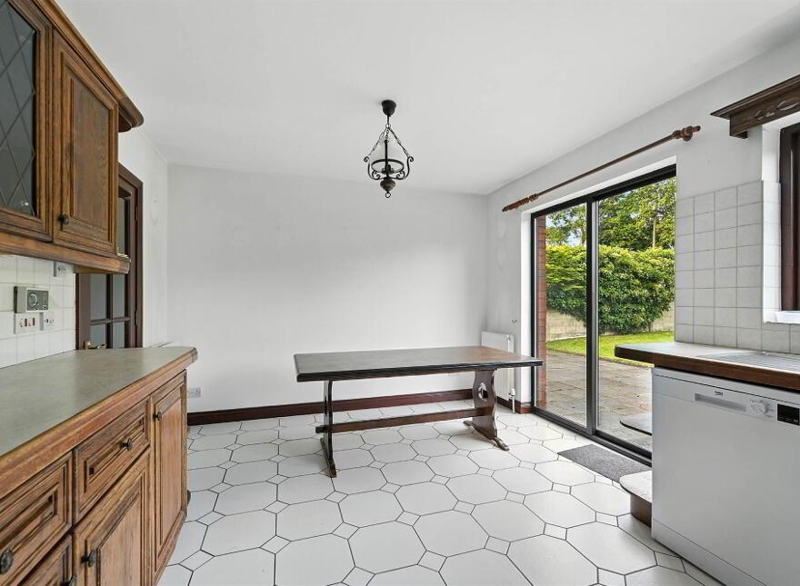 550a Upper Newtownards Road, Ballyhackamore, Belfast, BT4 3HE