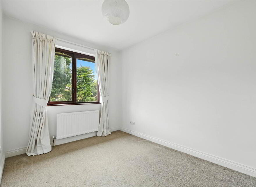 550a Upper Newtownards Road, Ballyhackamore, Belfast, BT4 3HE