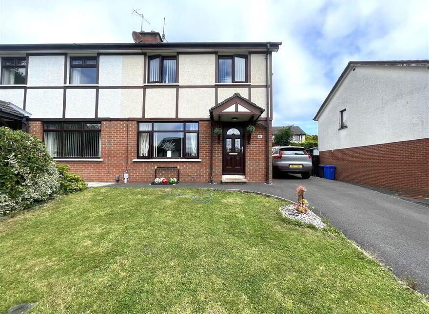 128 Hawthorn Glen, Belfast, BT17 0WH photo
