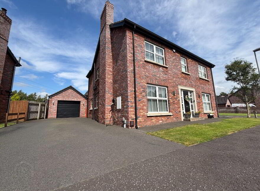 16 Cherryhill, Waringstown, BT66 7UG