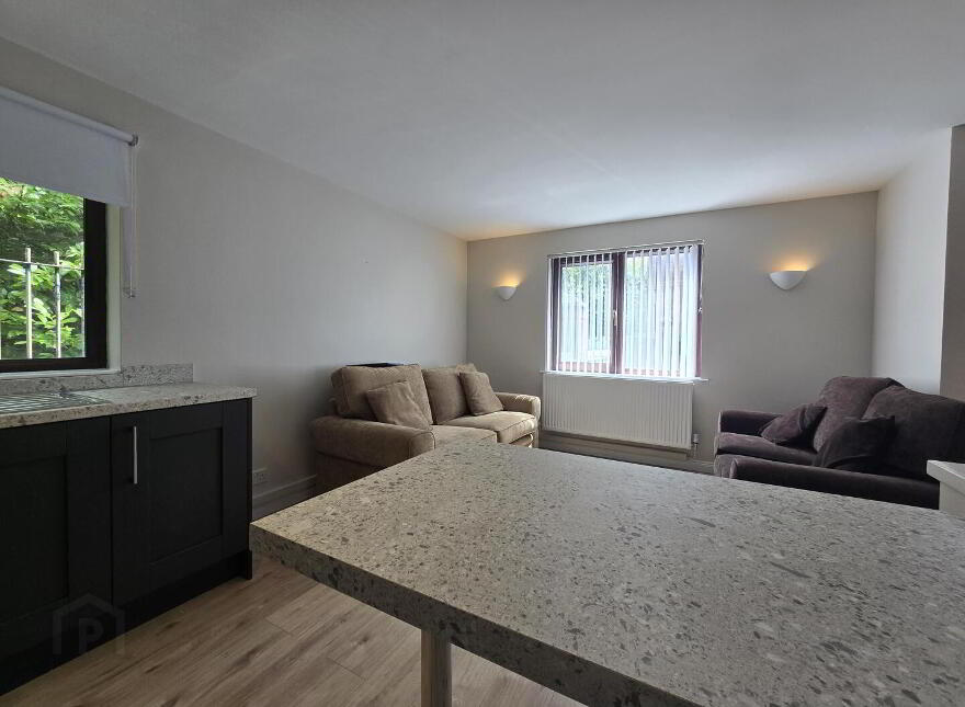 1 Ravenhill Reach, Belfast, BT6 8RA