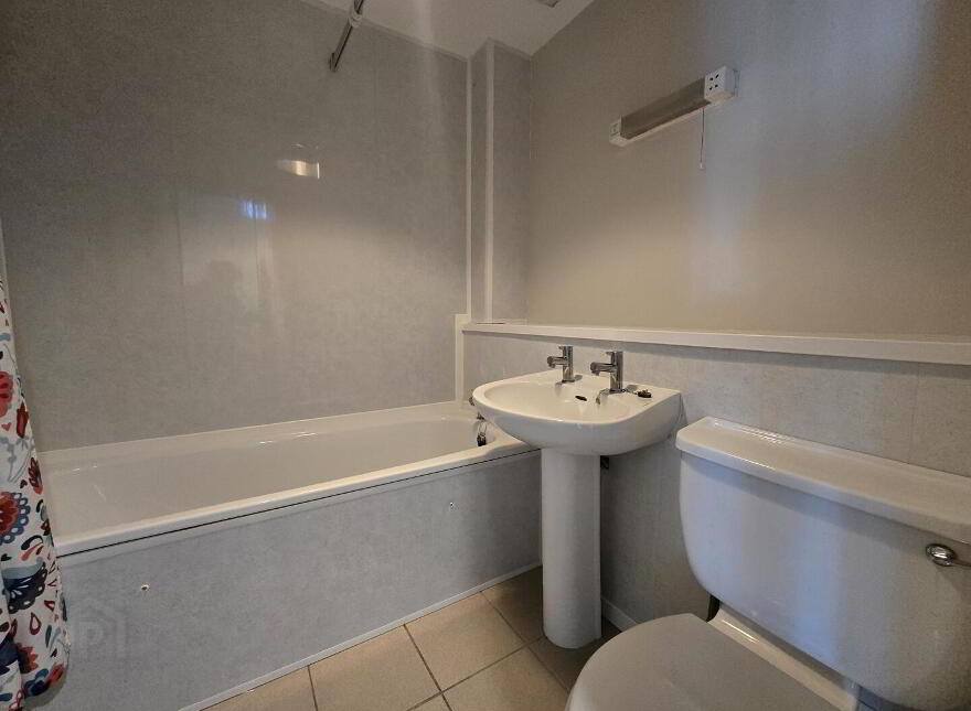 1 Ravenhill Reach, Belfast, BT6 8RA
