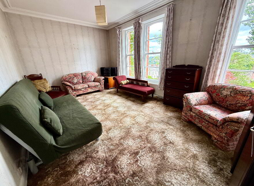 10 Deburgh Terrace, Derry, BT48 7LQ