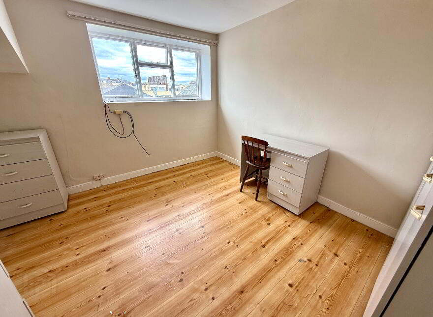 10 Deburgh Terrace, Derry, BT48 7LQ