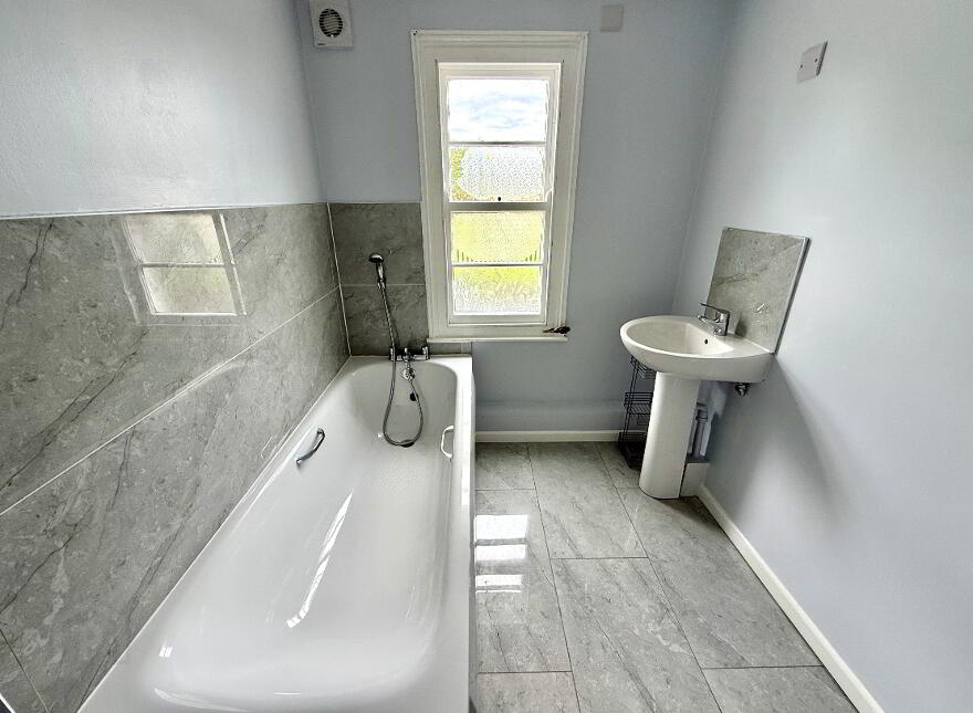 10 Deburgh Terrace, Derry, BT48 7LQ