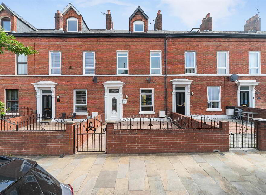 78 Mountpottinger Road, Belfast, BT5 4LP photo