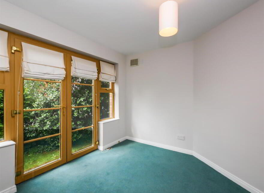10 Forest Grove, Newtownbreda, Belfast, BT8 6AR