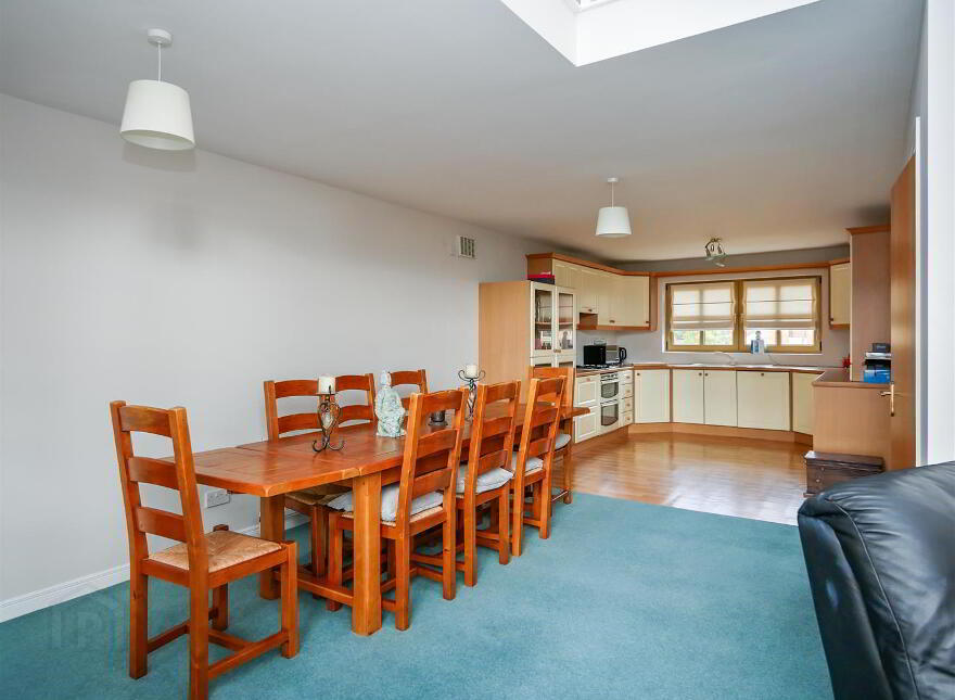10 Forest Grove, Newtownbreda, Belfast, BT8 6AR