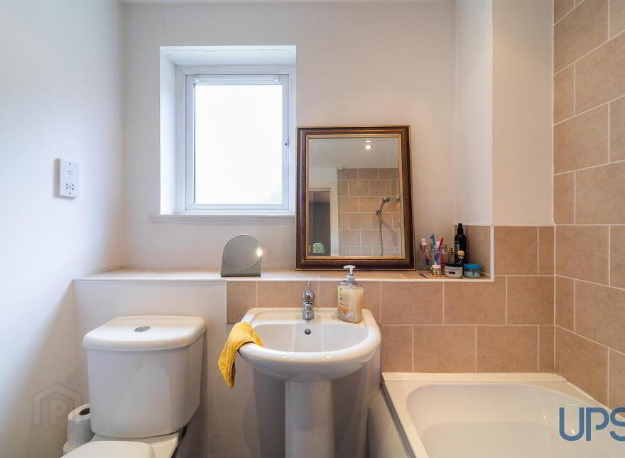 Apt 6, 15 St. Annes Road, Blacks Road, Belfast, BT10 0PQ
