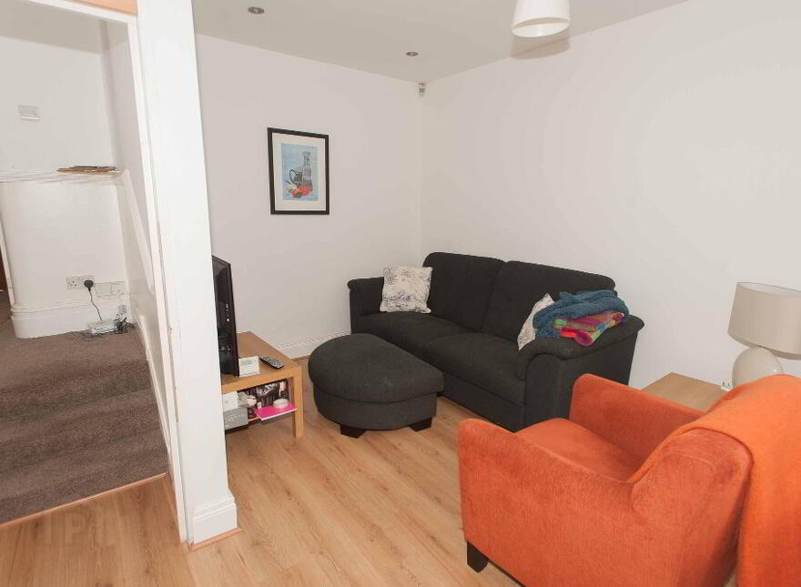 8 Adelaide Avenue, Belfast, BT9 7FY