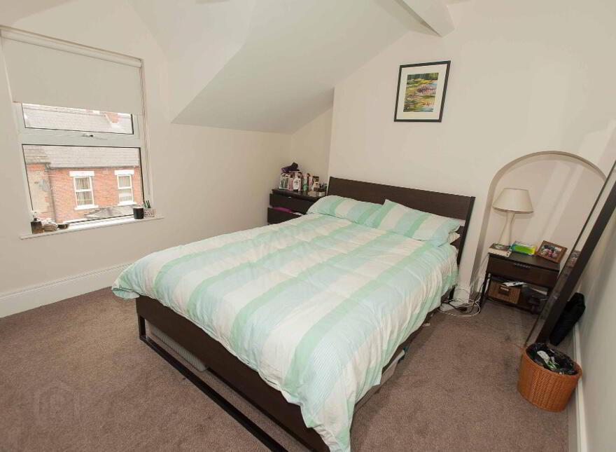 8 Adelaide Avenue, Belfast, BT9 7FY