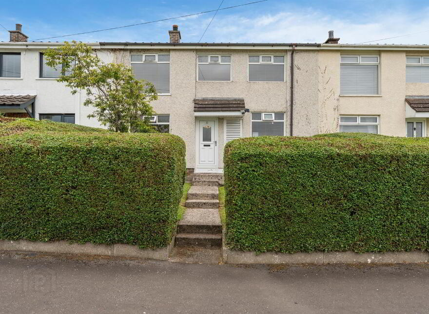 27 Claggan Park, Dundonald, Belfast, BT16 2SR photo