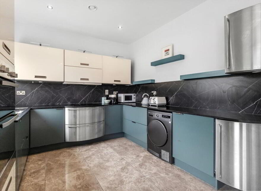 66 Drakes Point, Crosshaven