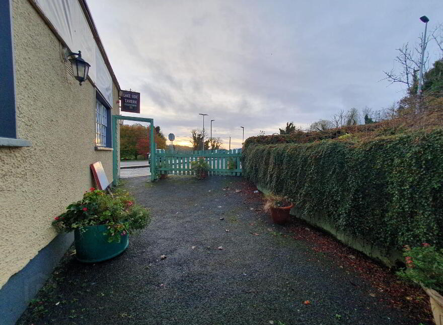 Lakeside Tavern, Drumcong, N41X8N6
