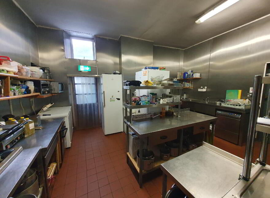 Lakeside Tavern, Drumcong, N41X8N6
