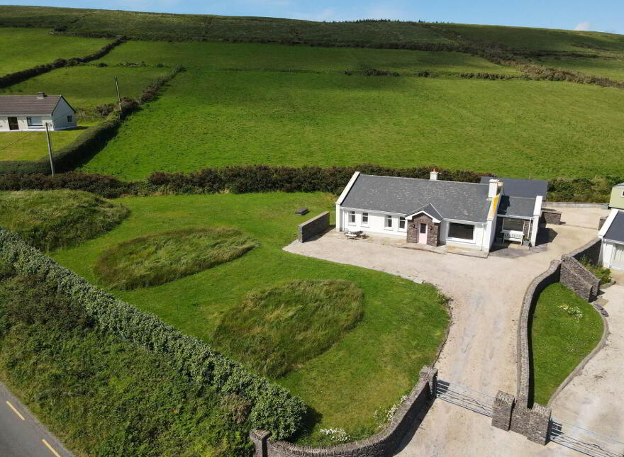 Foxglove Cottage, Coumaleague, Ventry