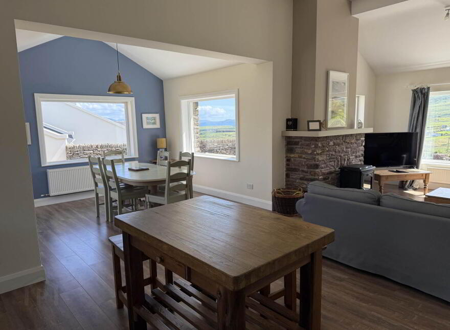 Foxglove Cottage, Coumaleague, Ventry