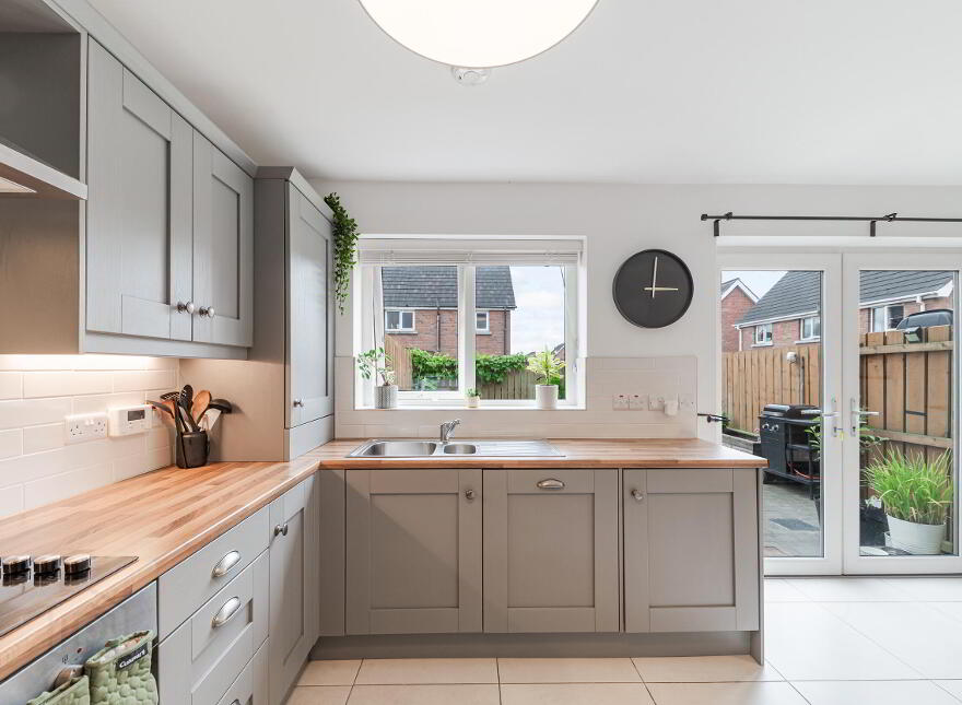 42 Ballyvarnet Lane, Bangor, BT19 1FF