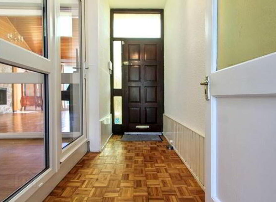 60 Shrewsbury Lawn, Cabinteely, Dublin, D18X3T3