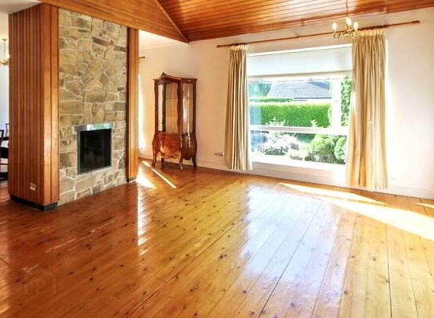 60 Shrewsbury Lawn, Cabinteely, Dublin, D18X3T3