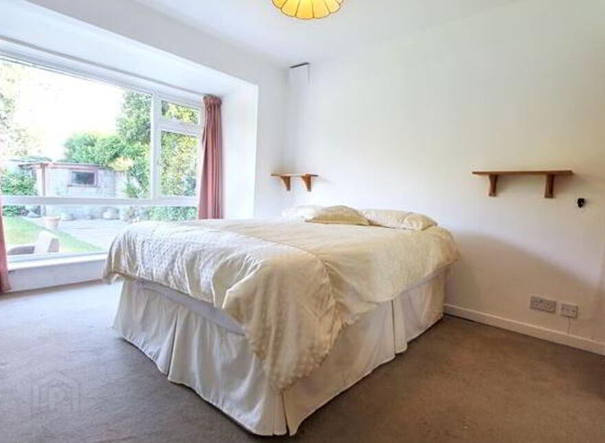 60 Shrewsbury Lawn, Cabinteely, Dublin, D18X3T3
