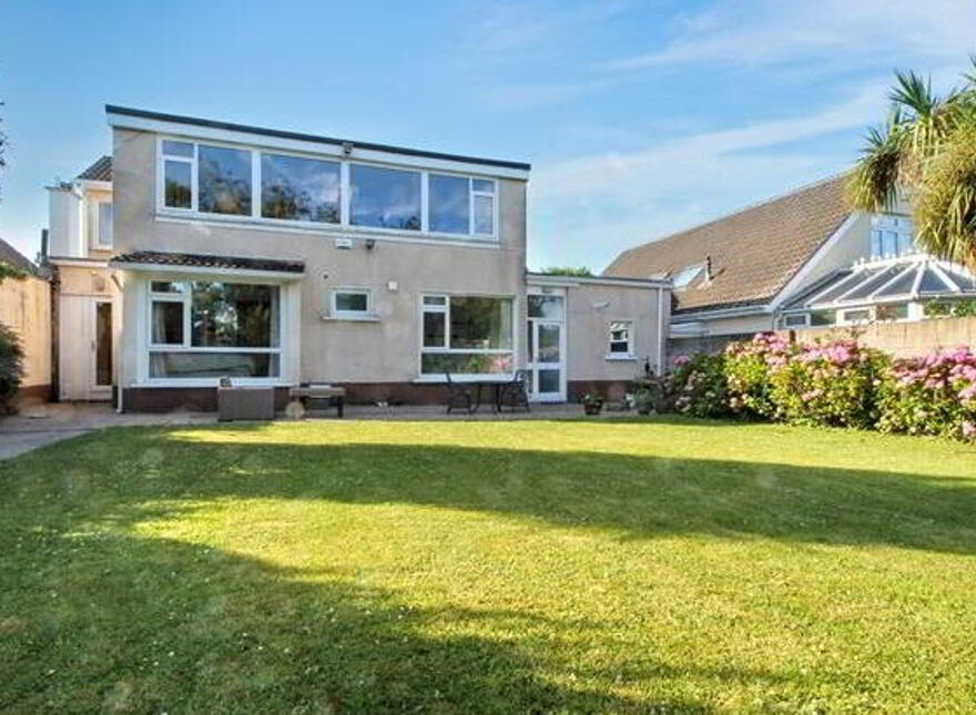 60 Shrewsbury Lawn, Cabinteely, Dublin, D18X3T3