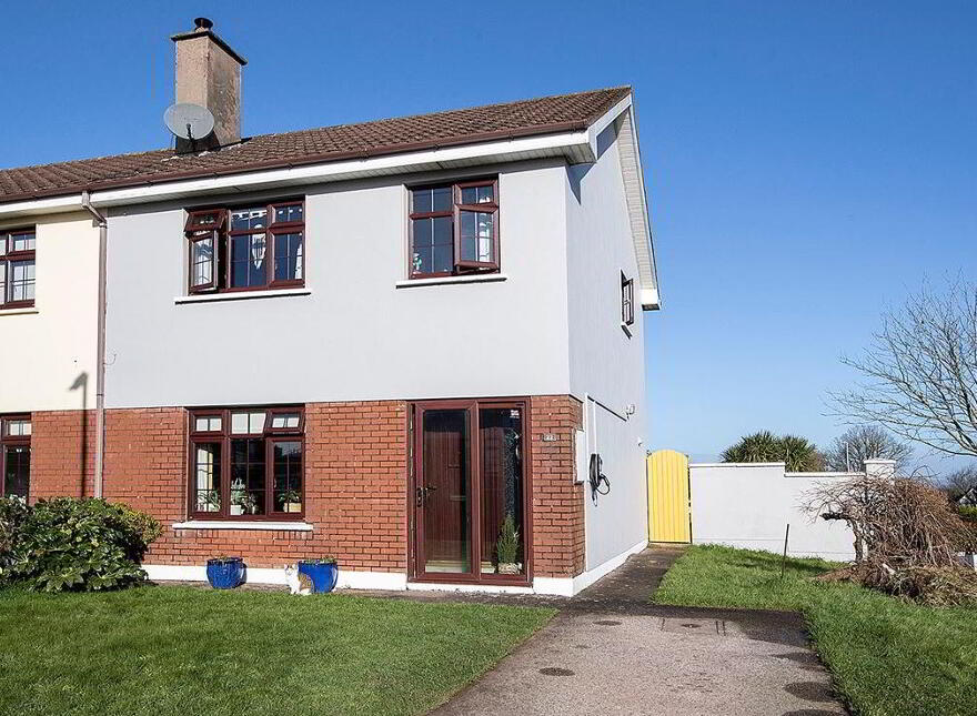 22 Victoria Estate, Carrignafoy, Cobh, Cork photo