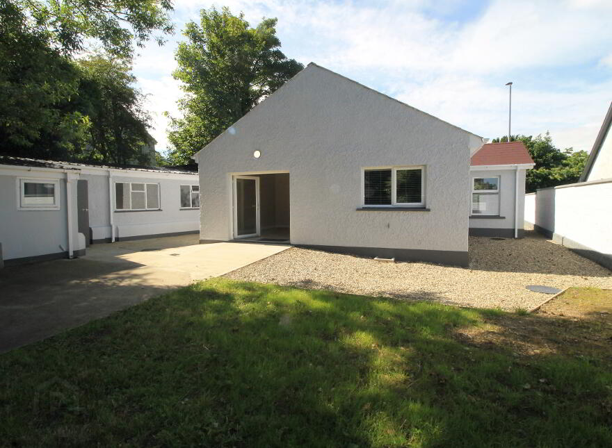 Glen Road, Derry, BT48 0BY