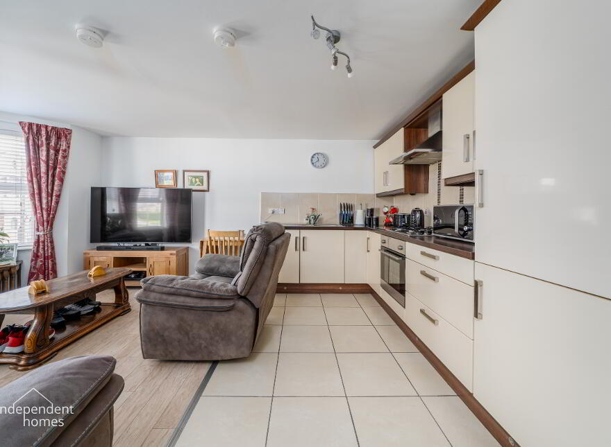 3 Corran Mews, Larne, BT40 1FH
