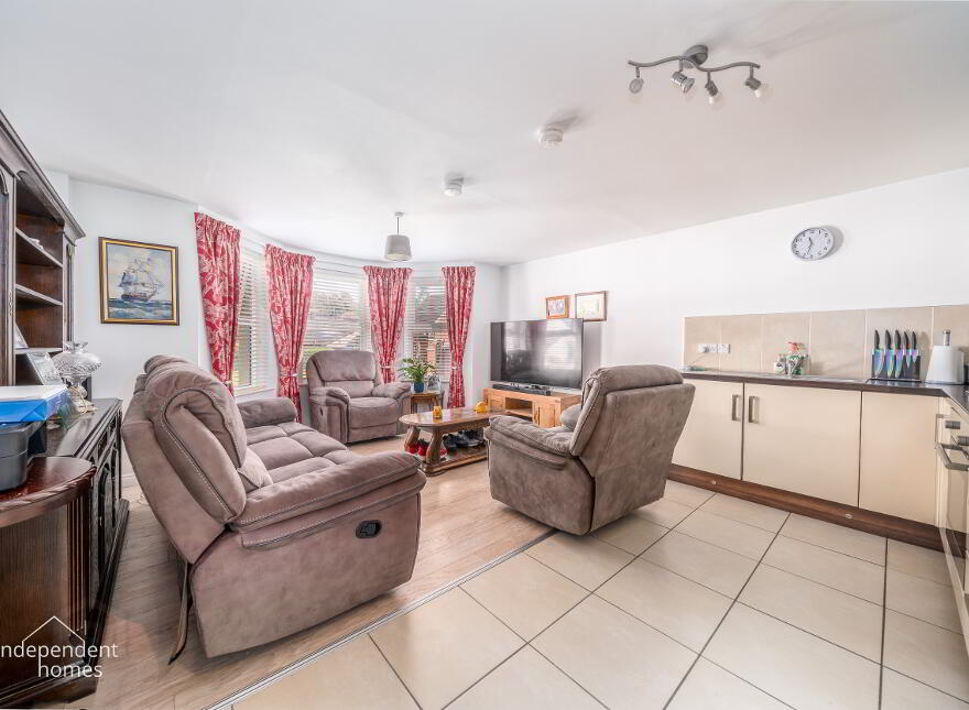 3 Corran Mews, Larne, BT40 1FH