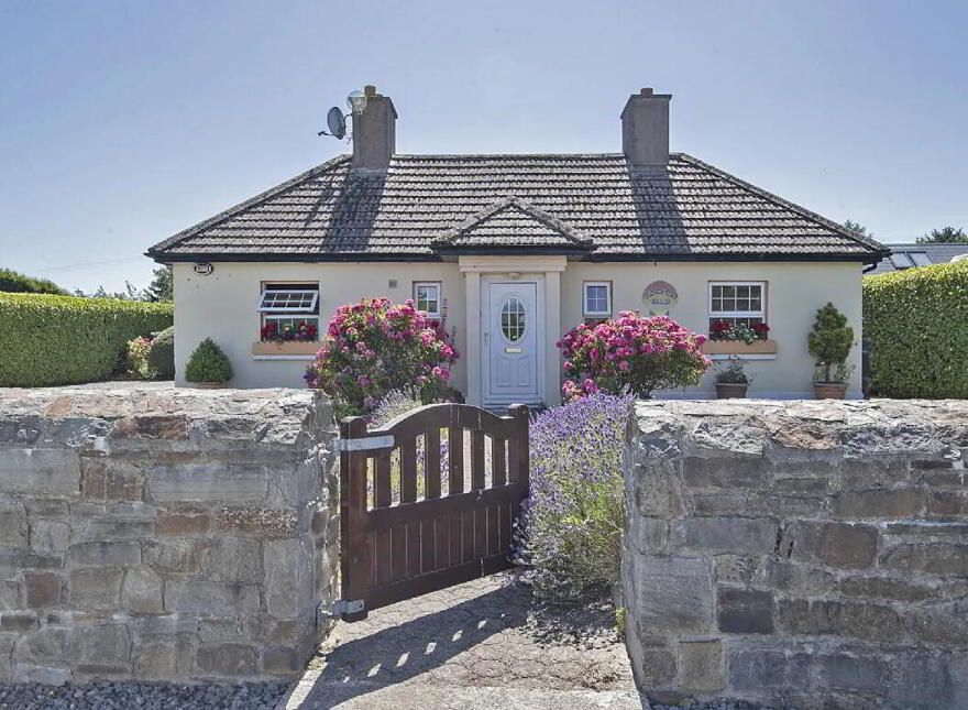 Yellow Shell Cottage, Ballyrandle, Dungarvan, X35X202 photo