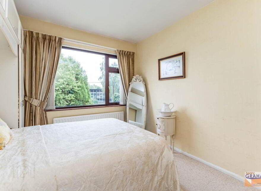 34 Ballinderry Road, Lisburn, BT28 1UG