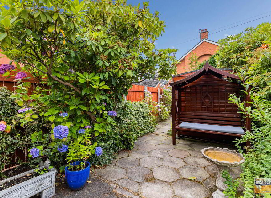 34 Ballinderry Road, Lisburn, BT28 1UG
