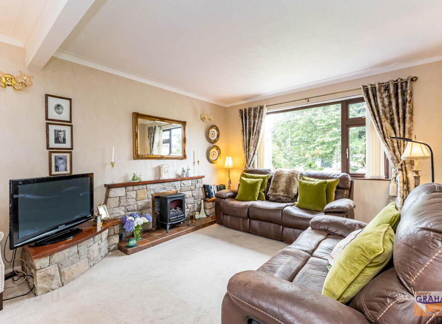 34 Ballinderry Road, Lisburn, BT28 1UG
