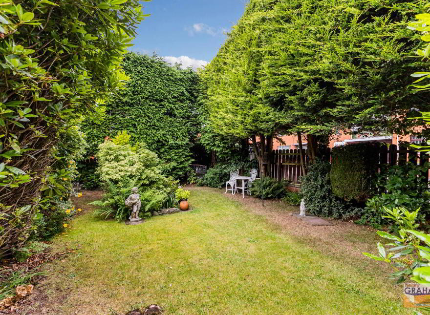 34 Ballinderry Road, Lisburn, BT28 1UG