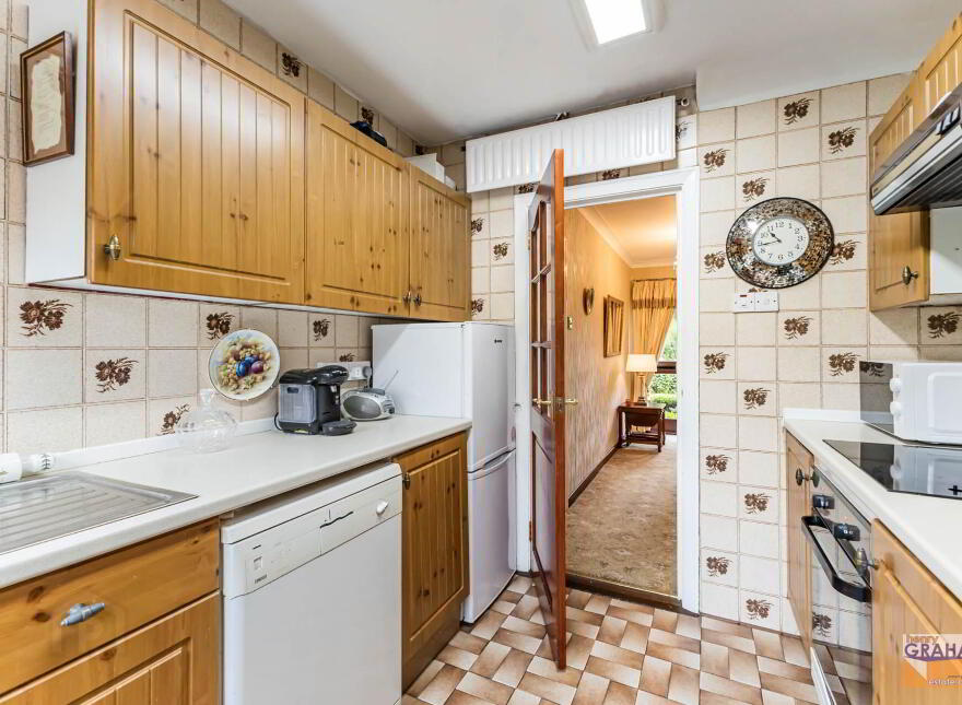 34 Ballinderry Road, Lisburn, BT28 1UG