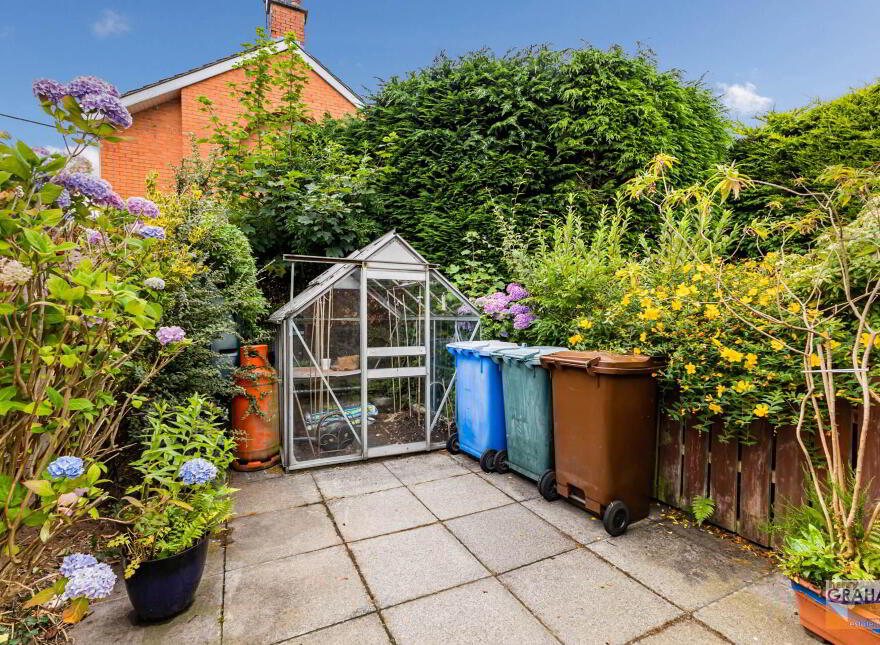 34 Ballinderry Road, Lisburn, BT28 1UG